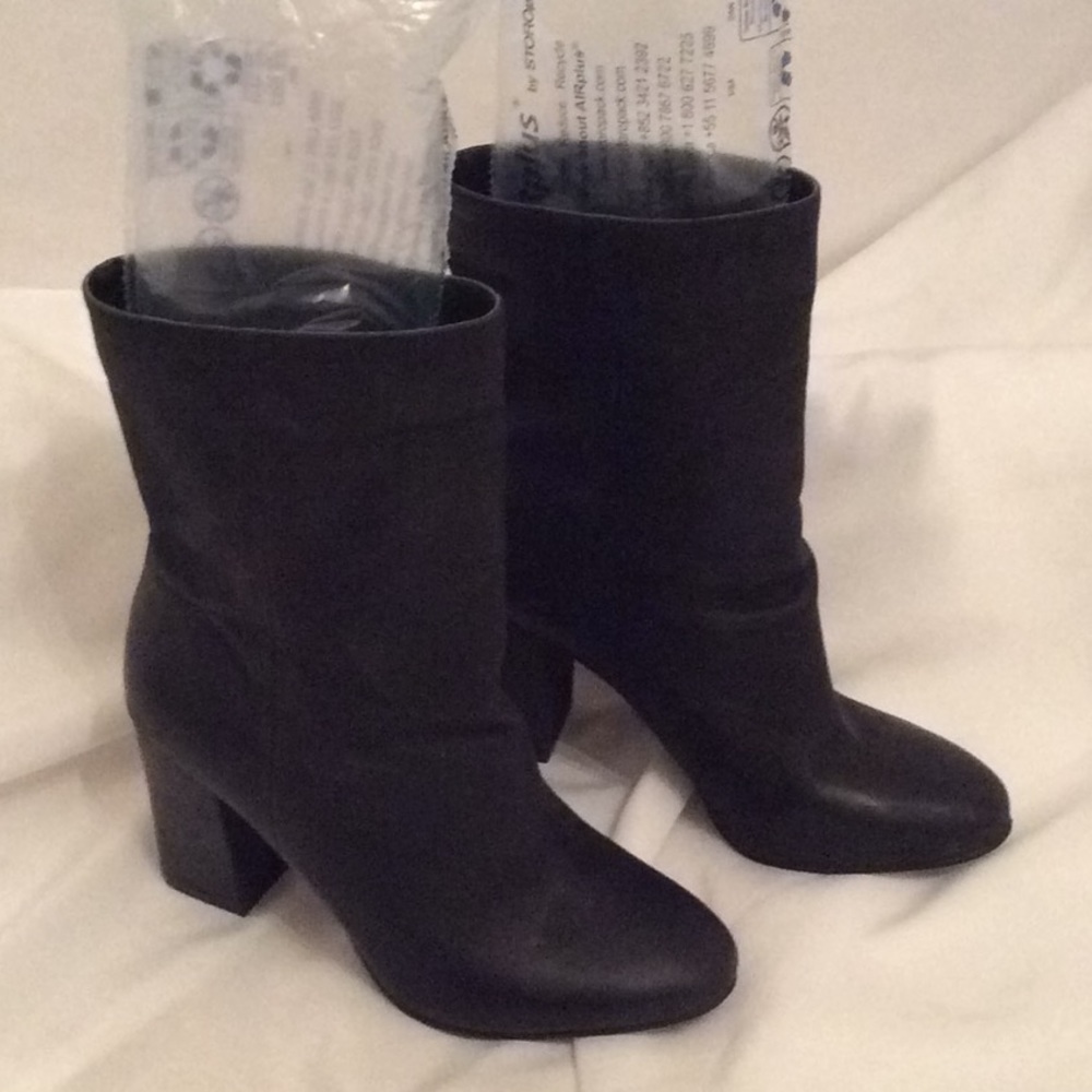Lucky Brand Leather Midi High Heel Boots